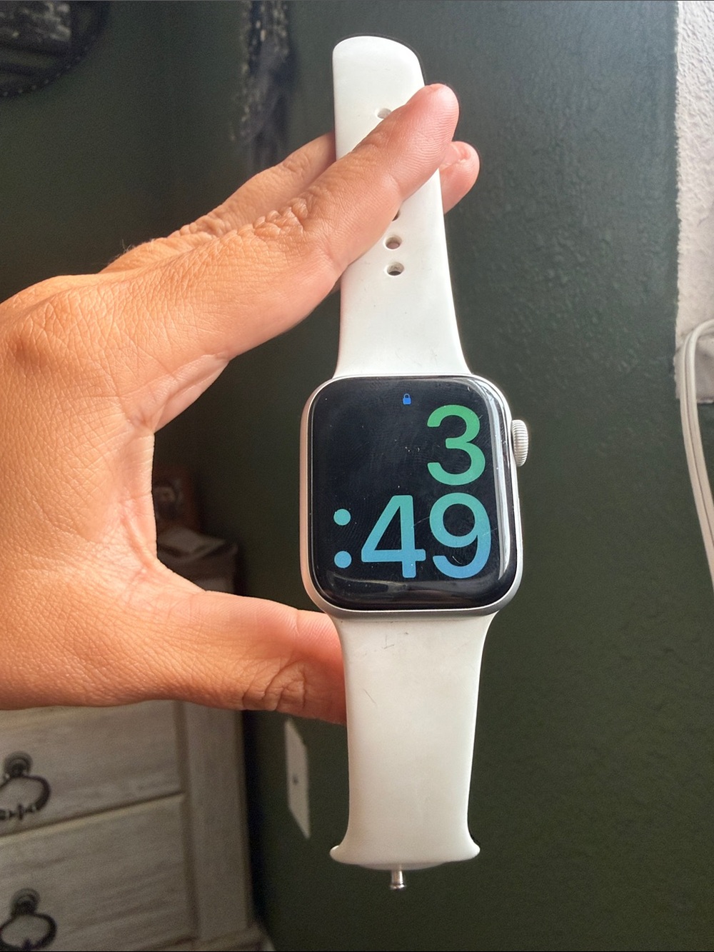 Apple Watch with White Sport Band and Lavender Charging Holder - Picture 2 of 7
